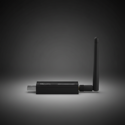 Nexdom Dongle USB ZigBee 3.0 SONOFF ZBDongle-E – Vista frontal fundo escuro premium